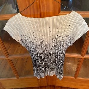 Stretchy shiny top size small